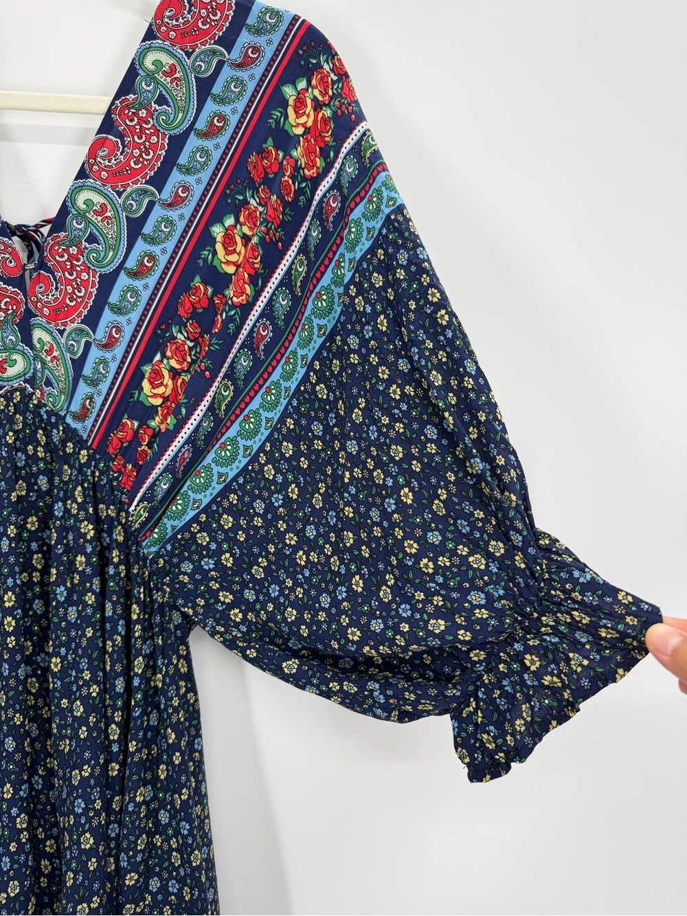 Umgee V-Neck Floral Paisley Print With Back Tie Boho Midi Dress Size Medium - Picture 3 of 6